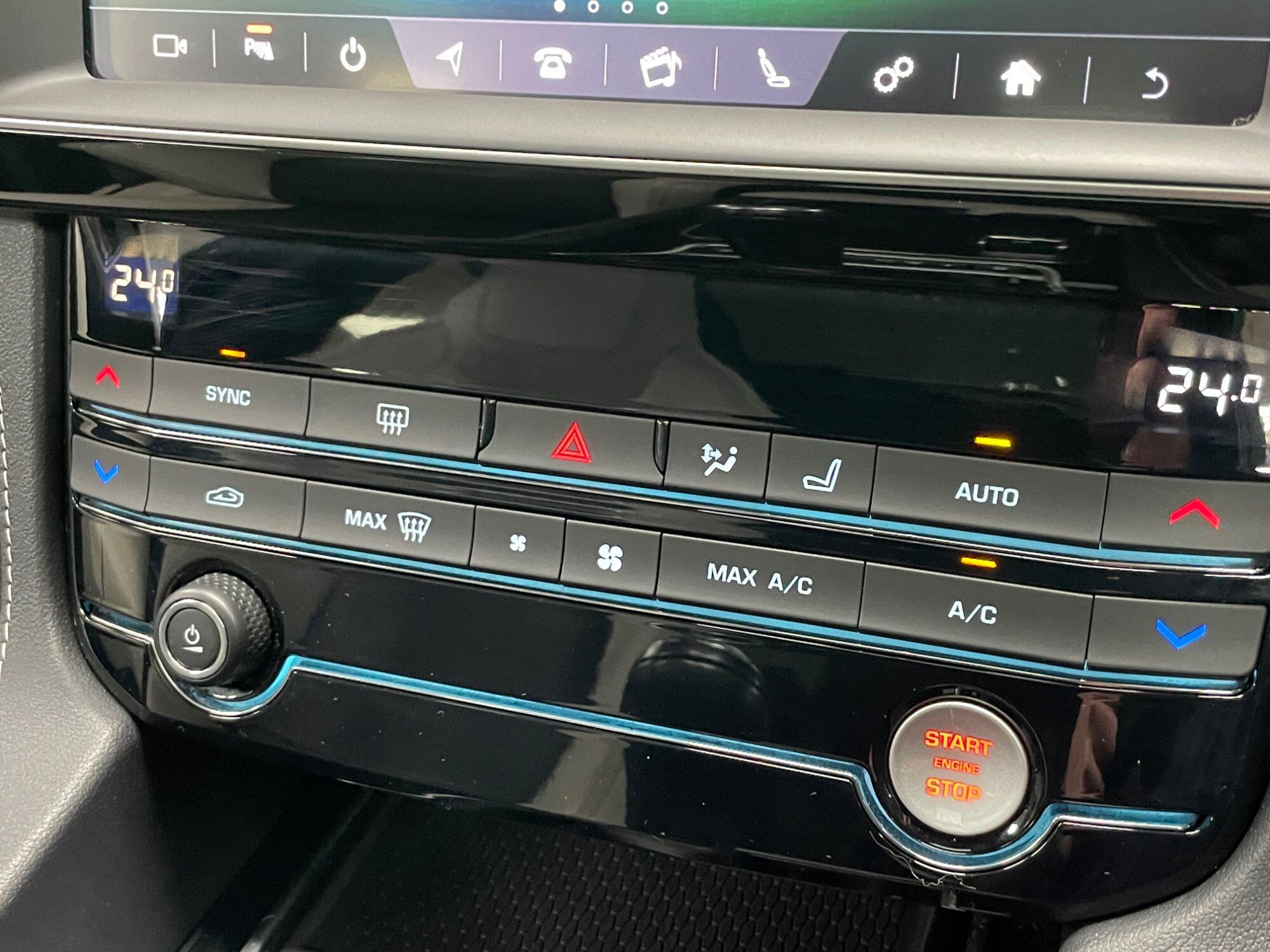 Jaguar F-Pace - Image 52