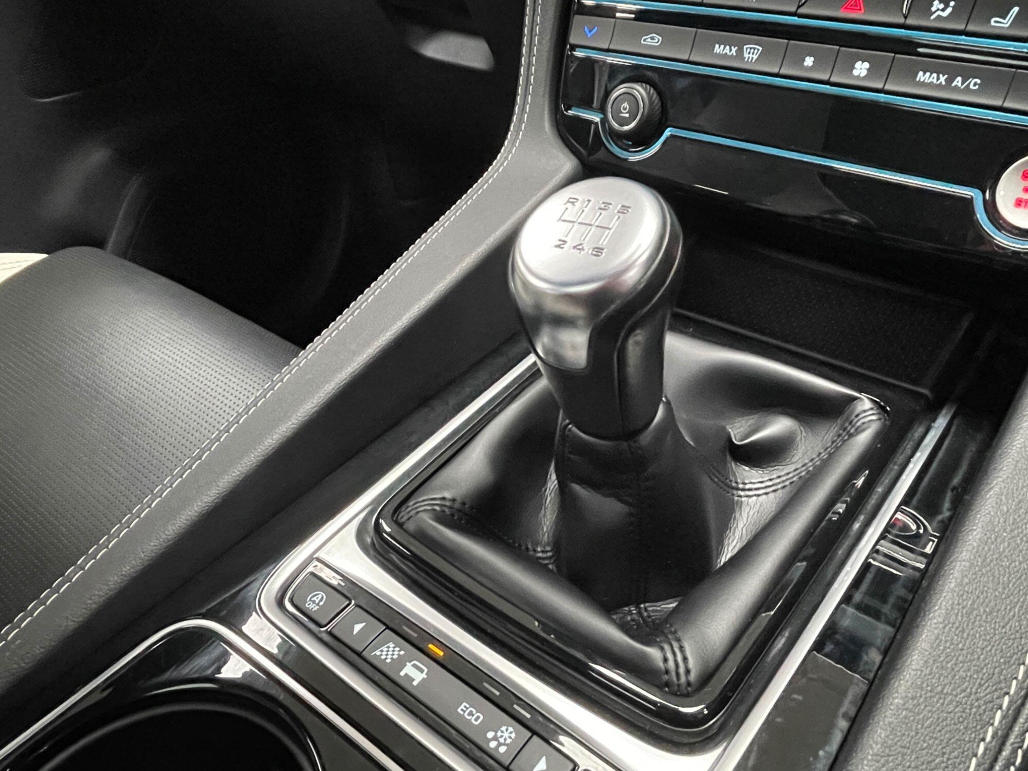 Jaguar F-Pace - Image 53