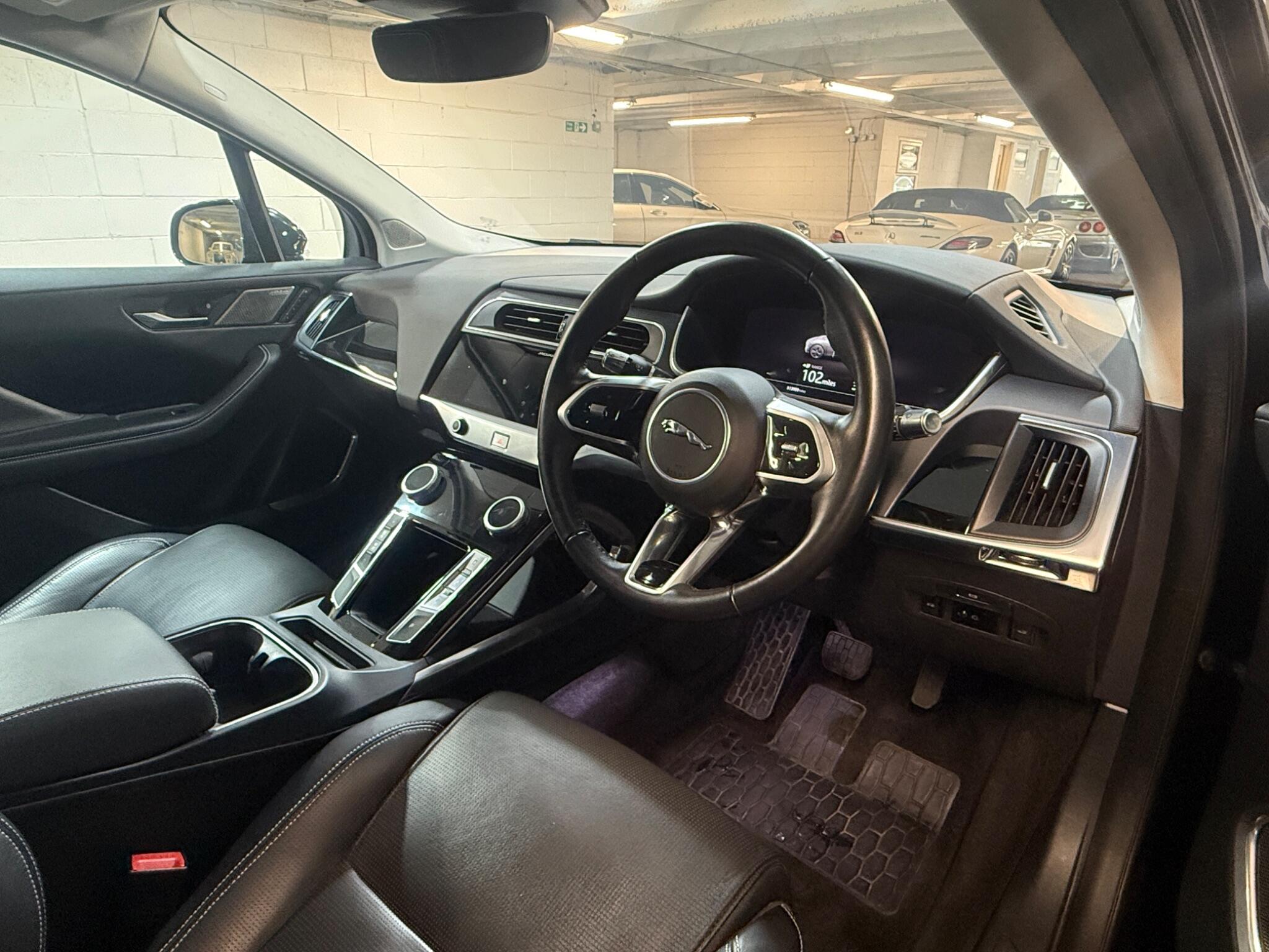 Jaguar I-Pace - Image 8
