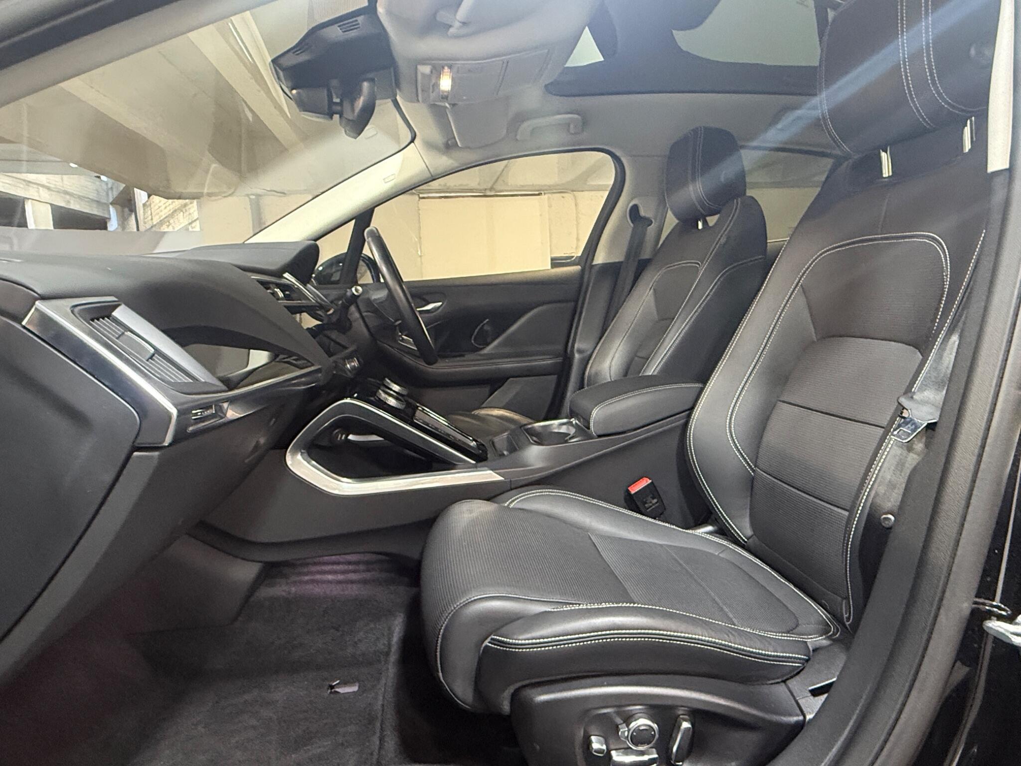 Jaguar I-Pace - Image 9