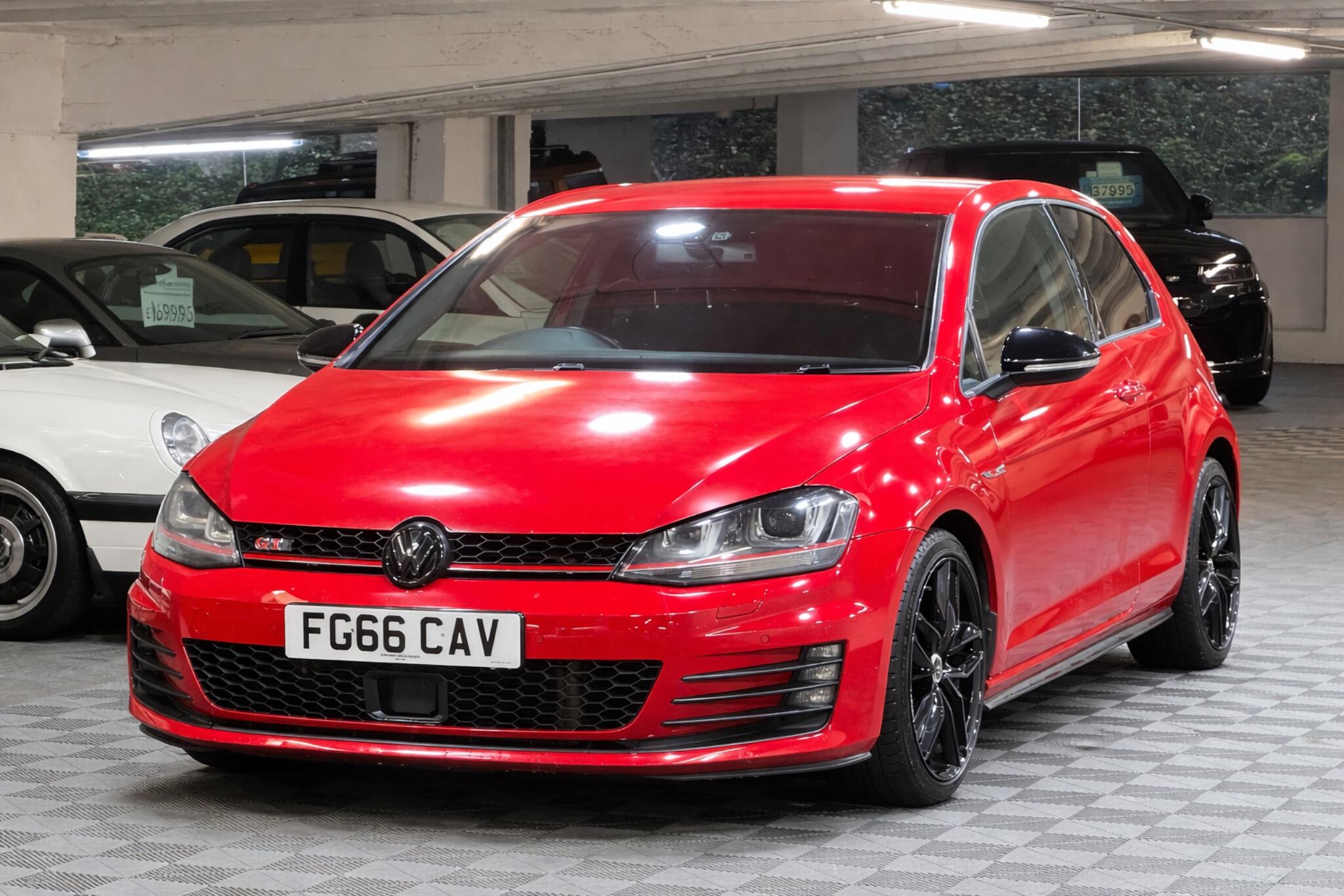 Volkswagen Golf - Image 2