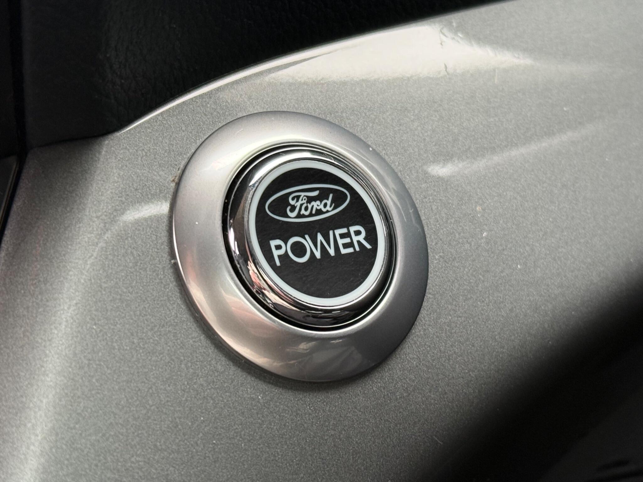 Ford C-MAX - Image 25