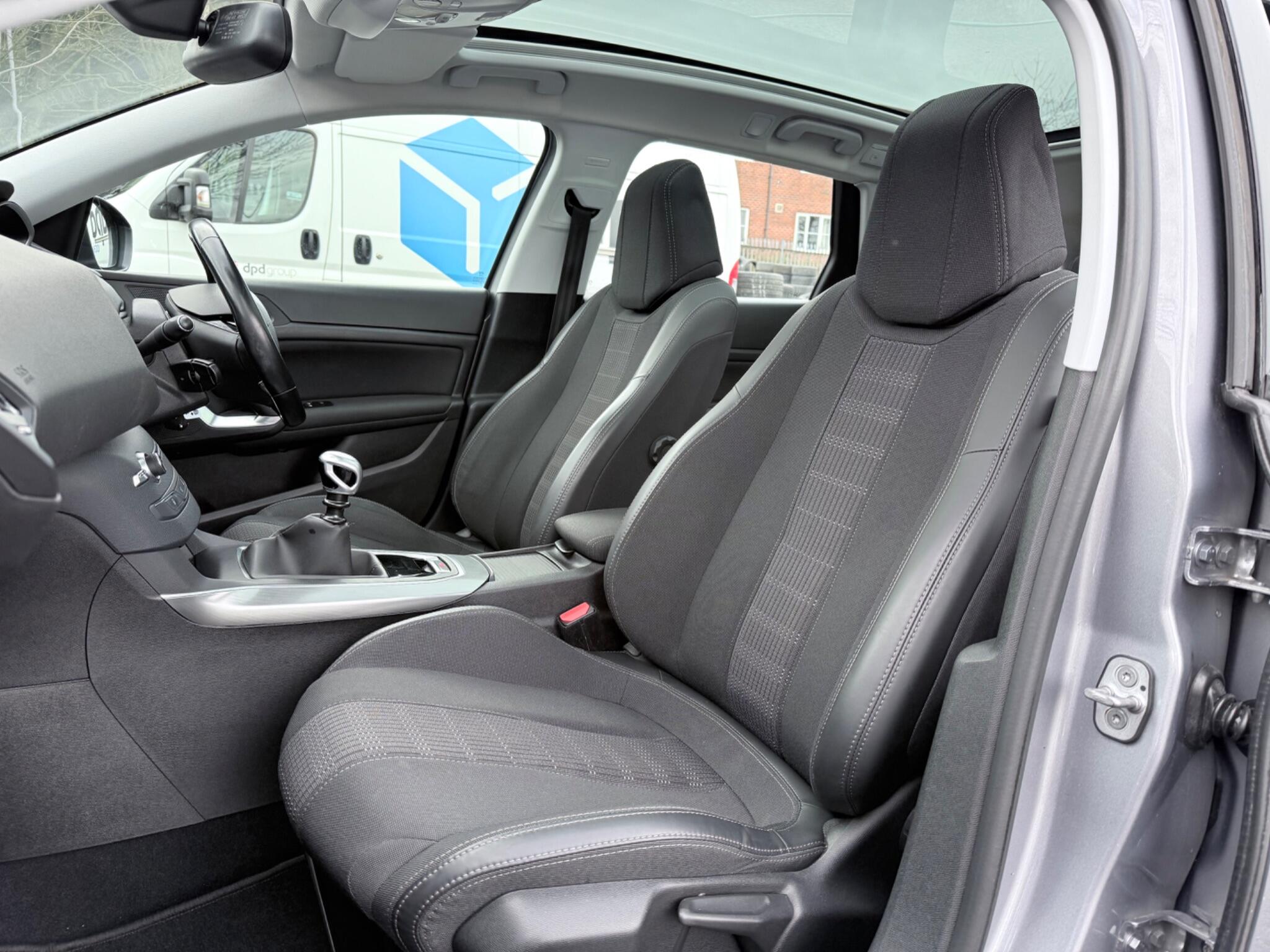 Peugeot 308 SW - Image 22