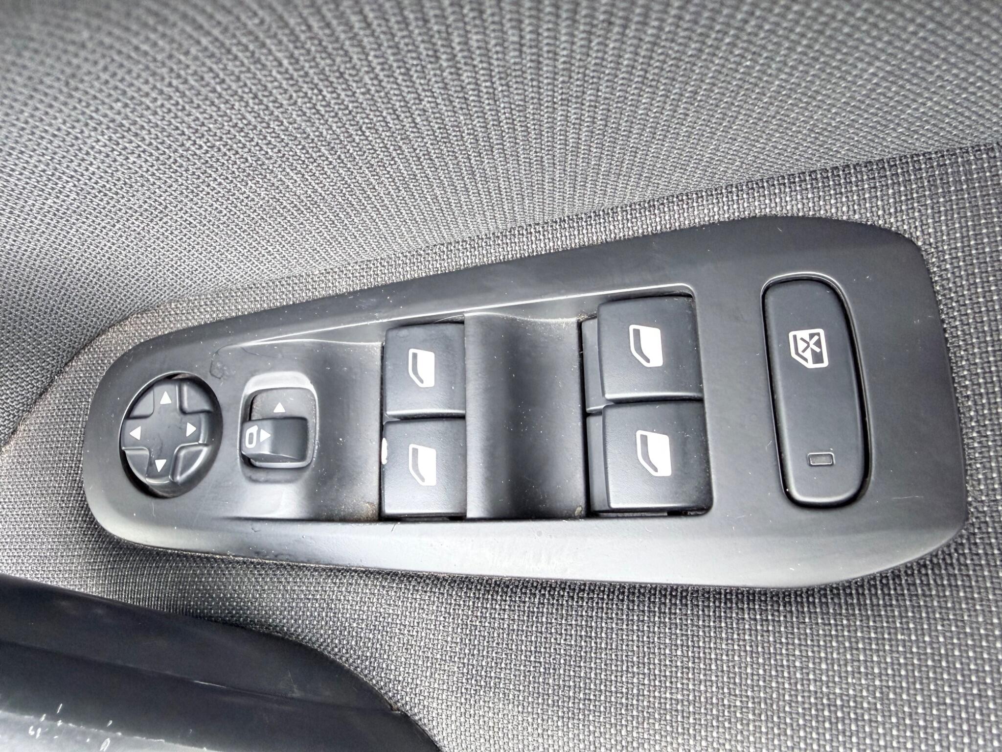 Peugeot 308 SW - Image 25