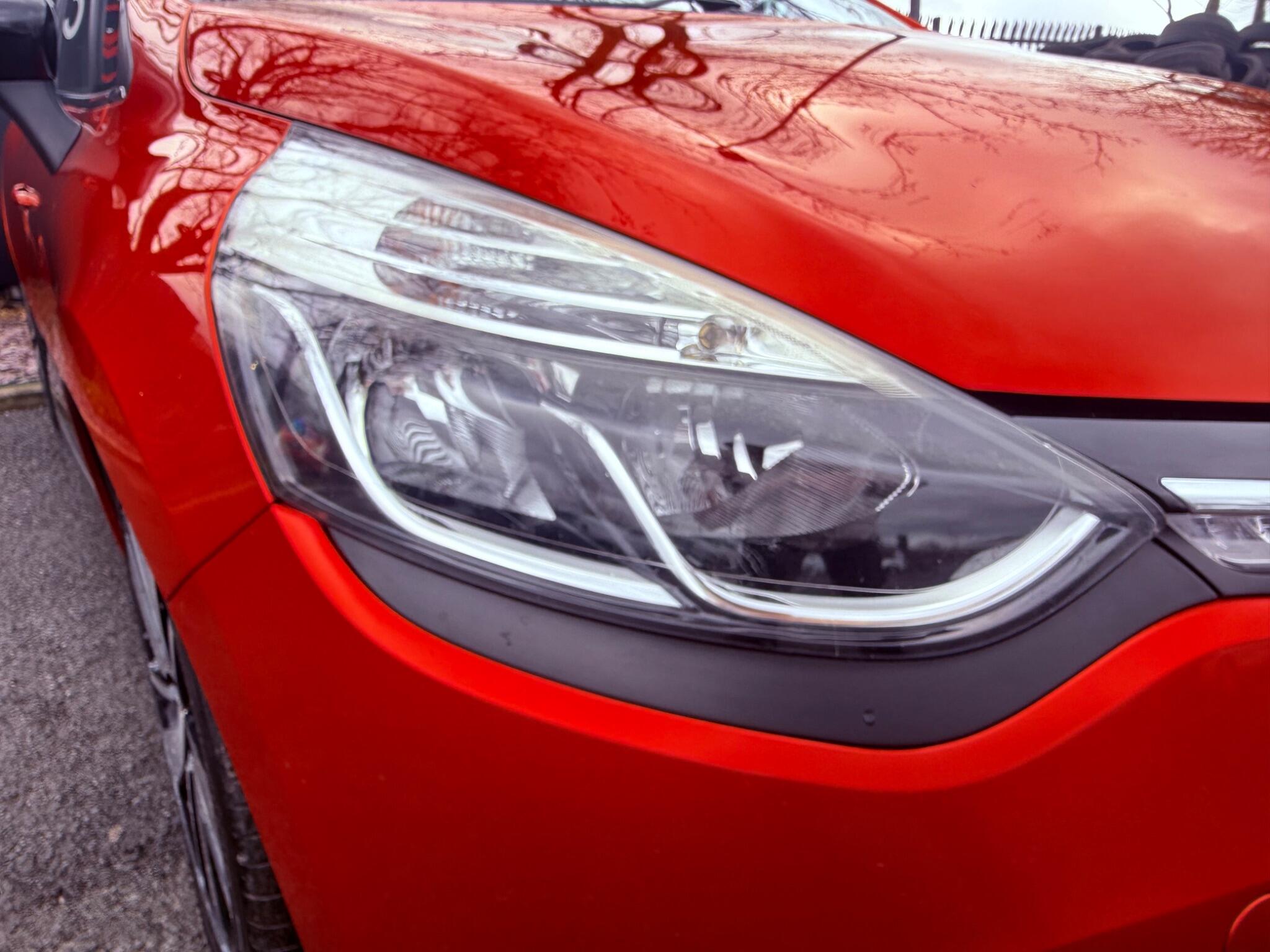 Renault Clio - Image 46