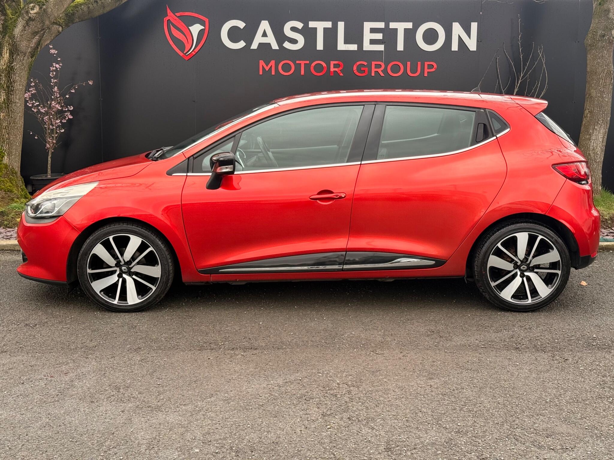 Renault Clio - Image 13