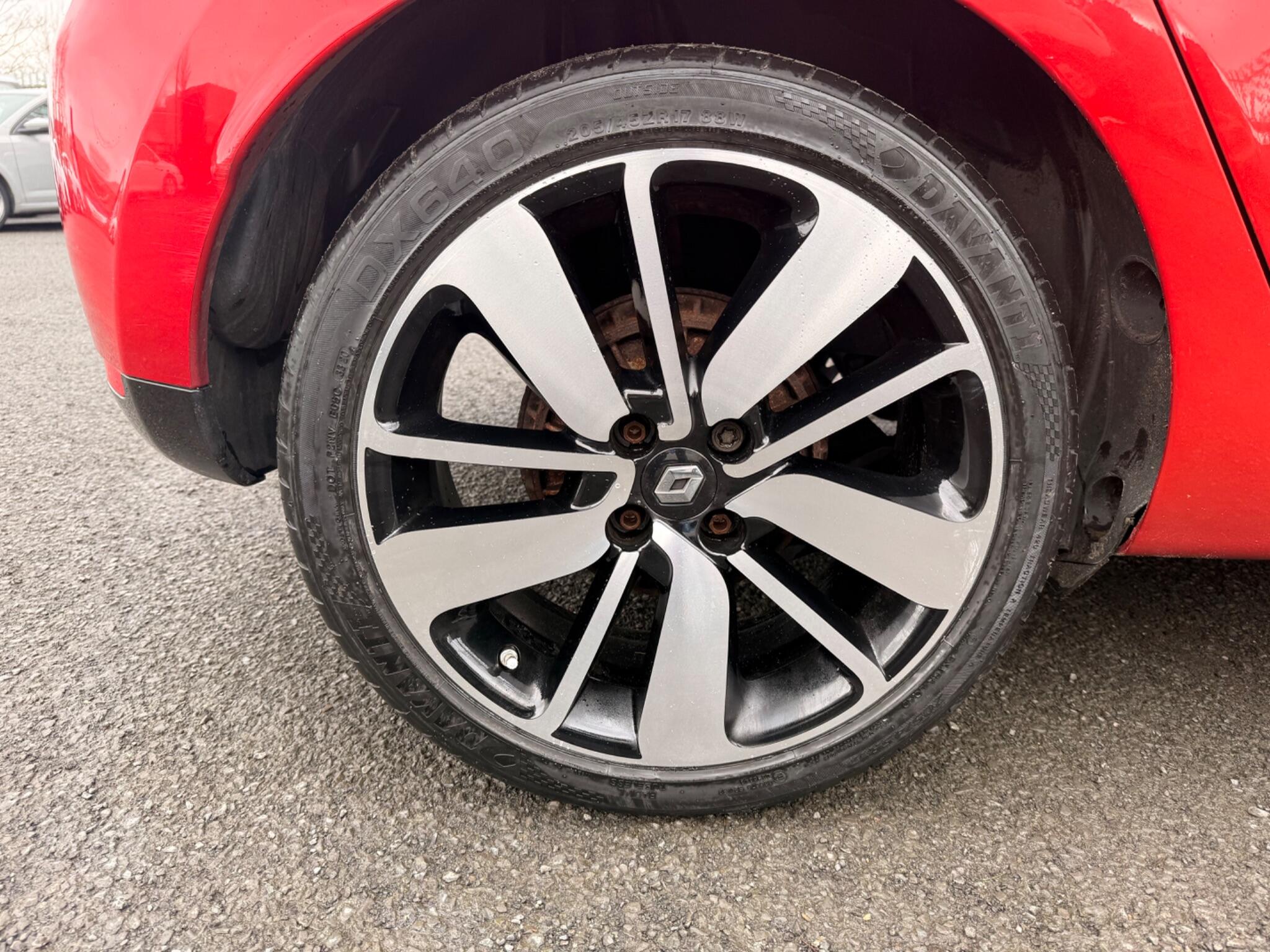 Renault Clio - Image 32