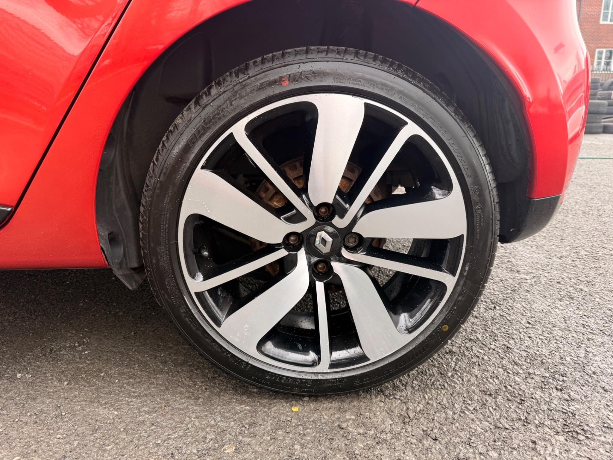 Renault Clio - Image 33
