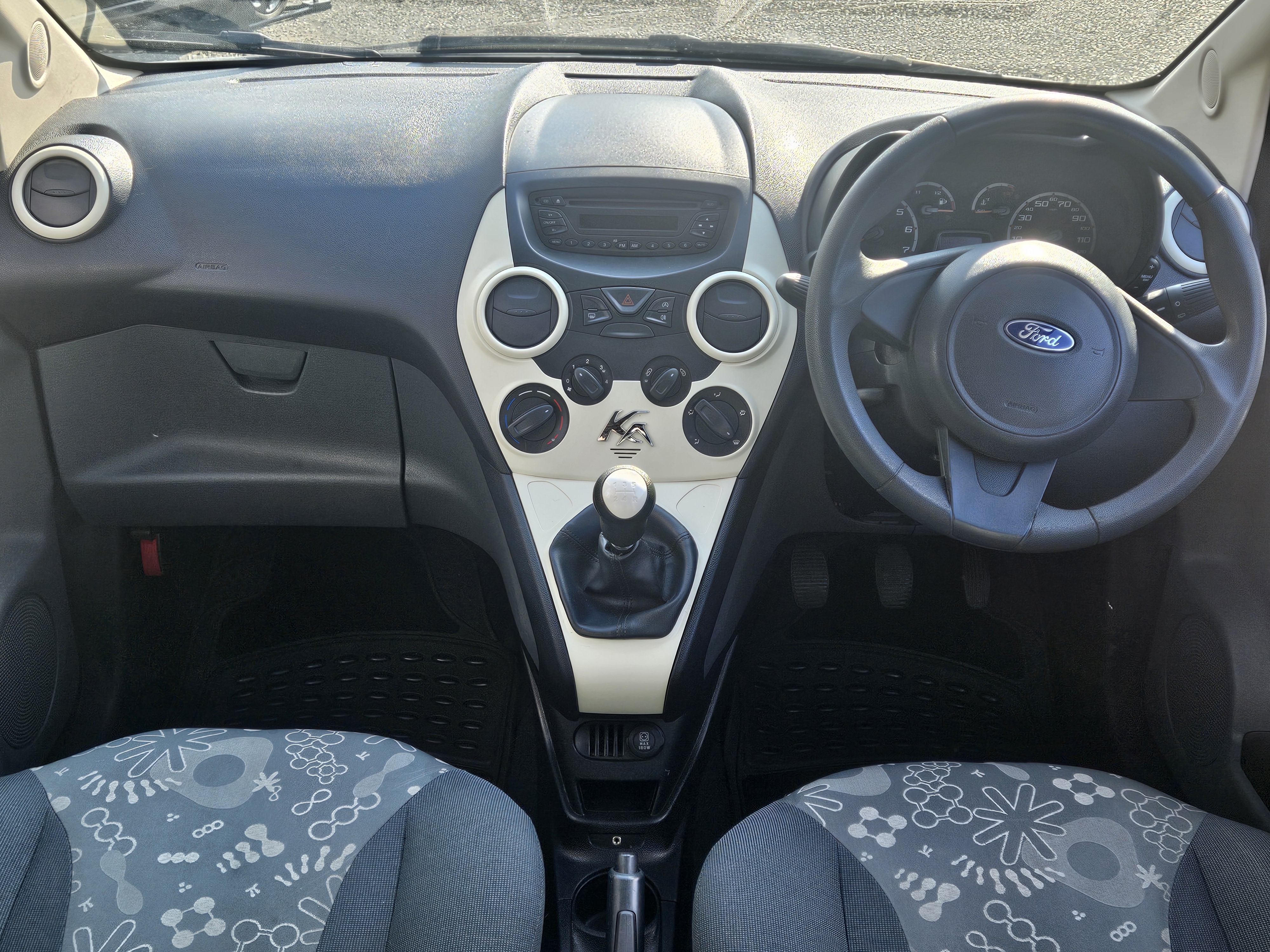 Ford KA - Image 12