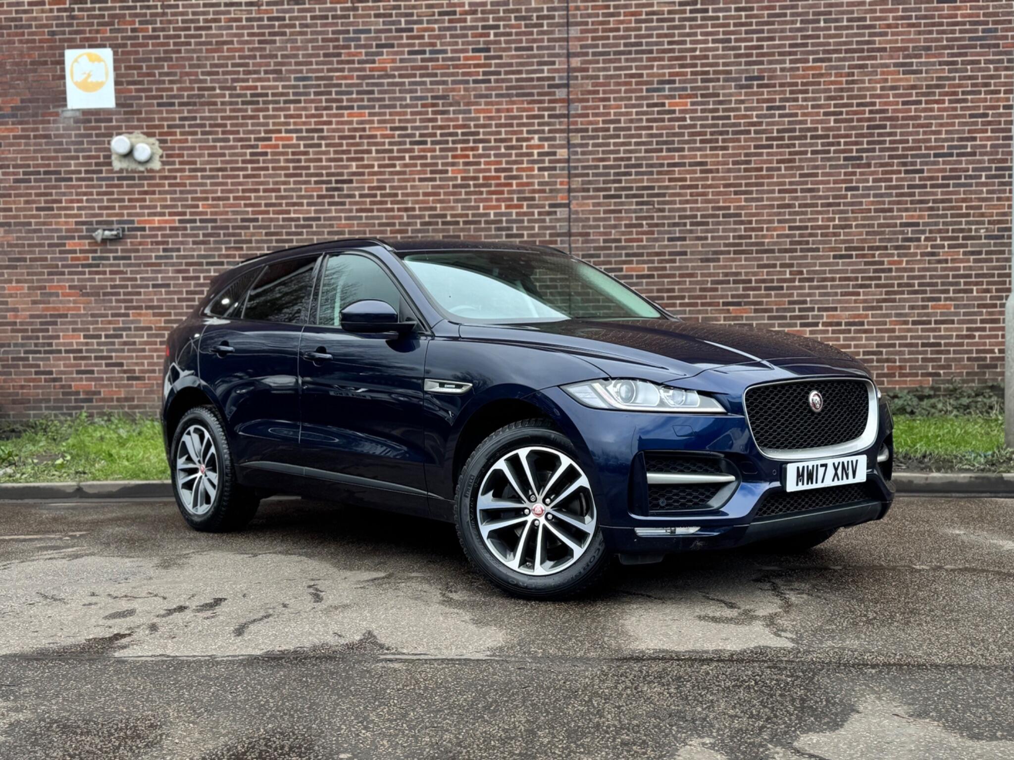 Jaguar F-Pace
