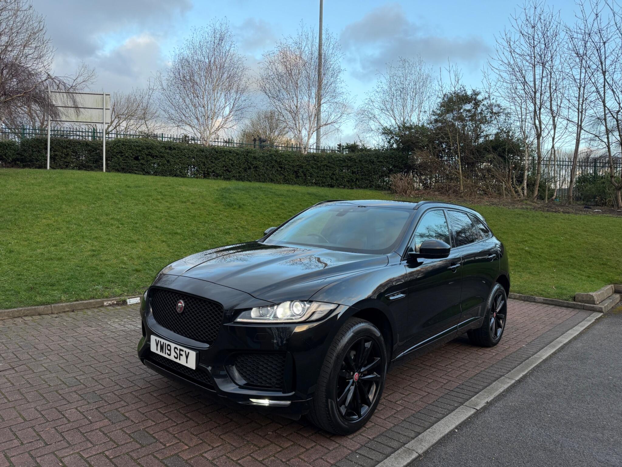 Jaguar F-Pace
