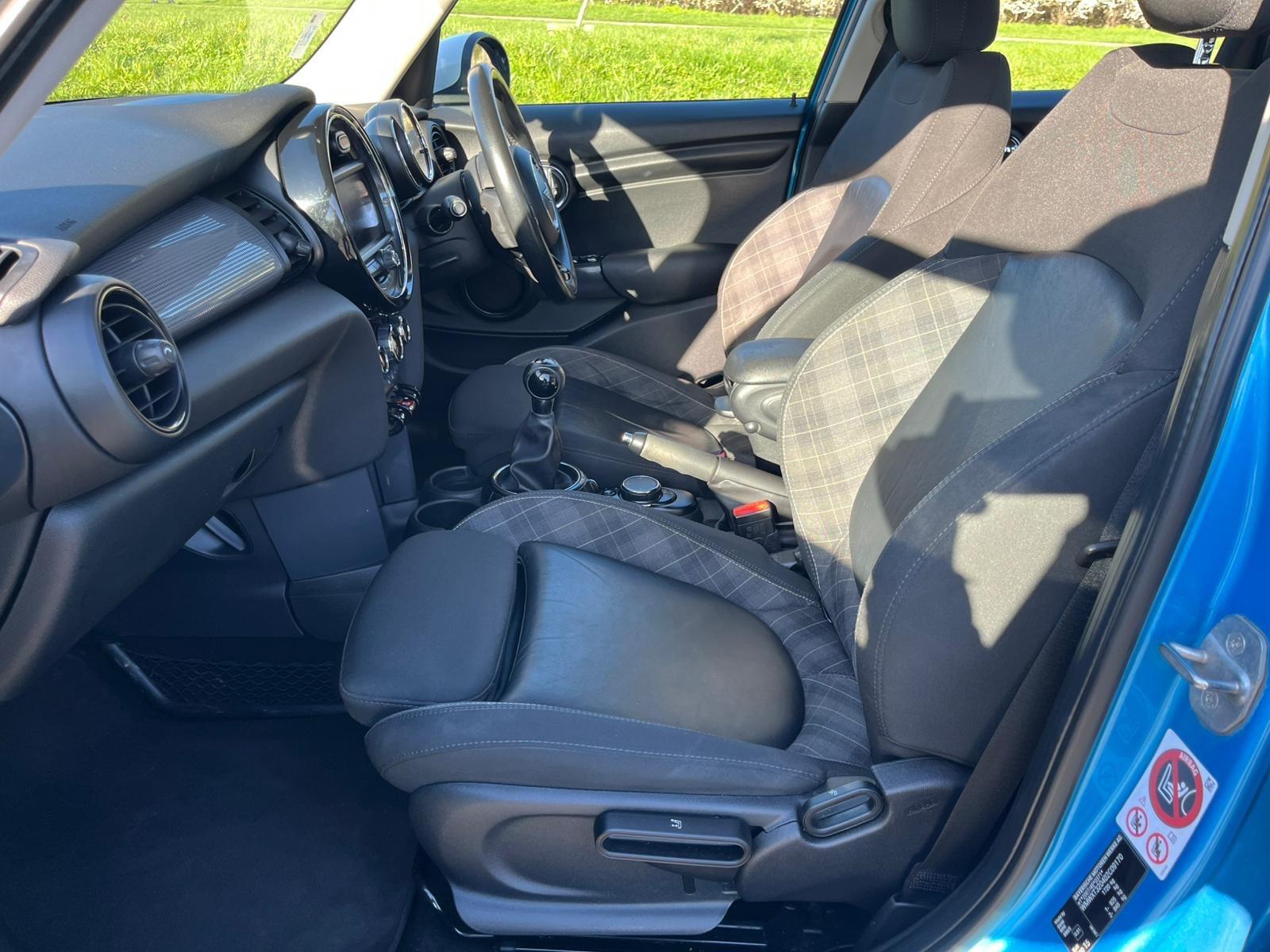 MINI Hatch - Image 2