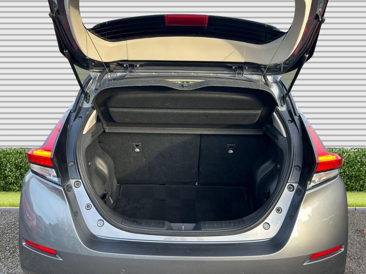 Nissan Leaf - Image 17