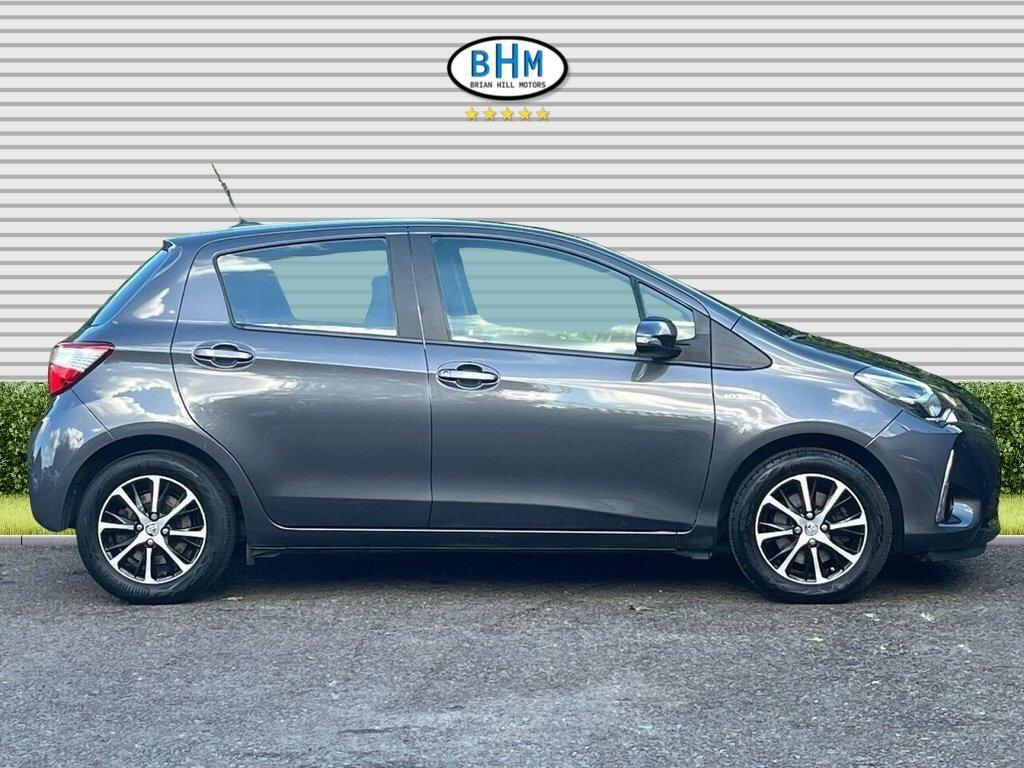 Toyota Yaris - Image 2