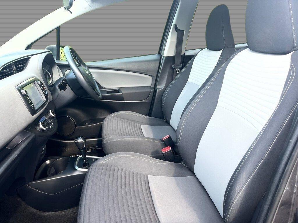 Toyota Yaris - Image 17