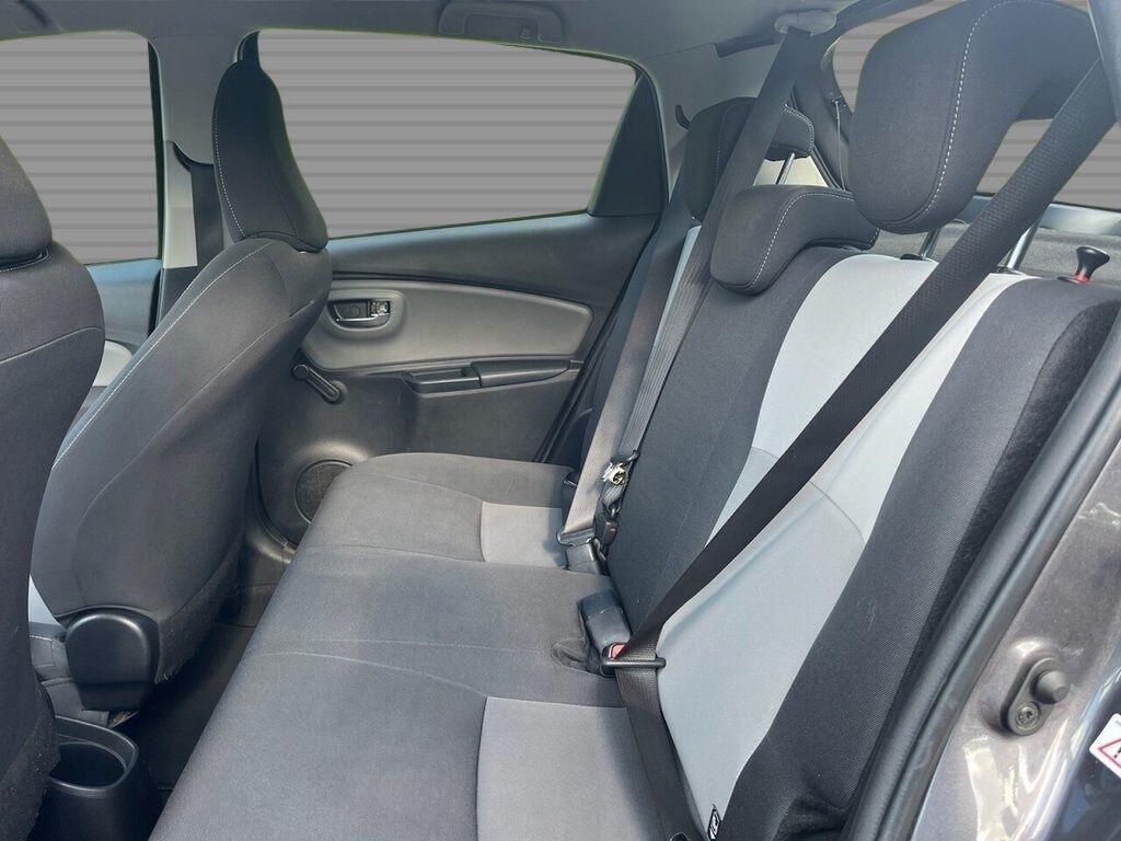 Toyota Yaris - Image 18