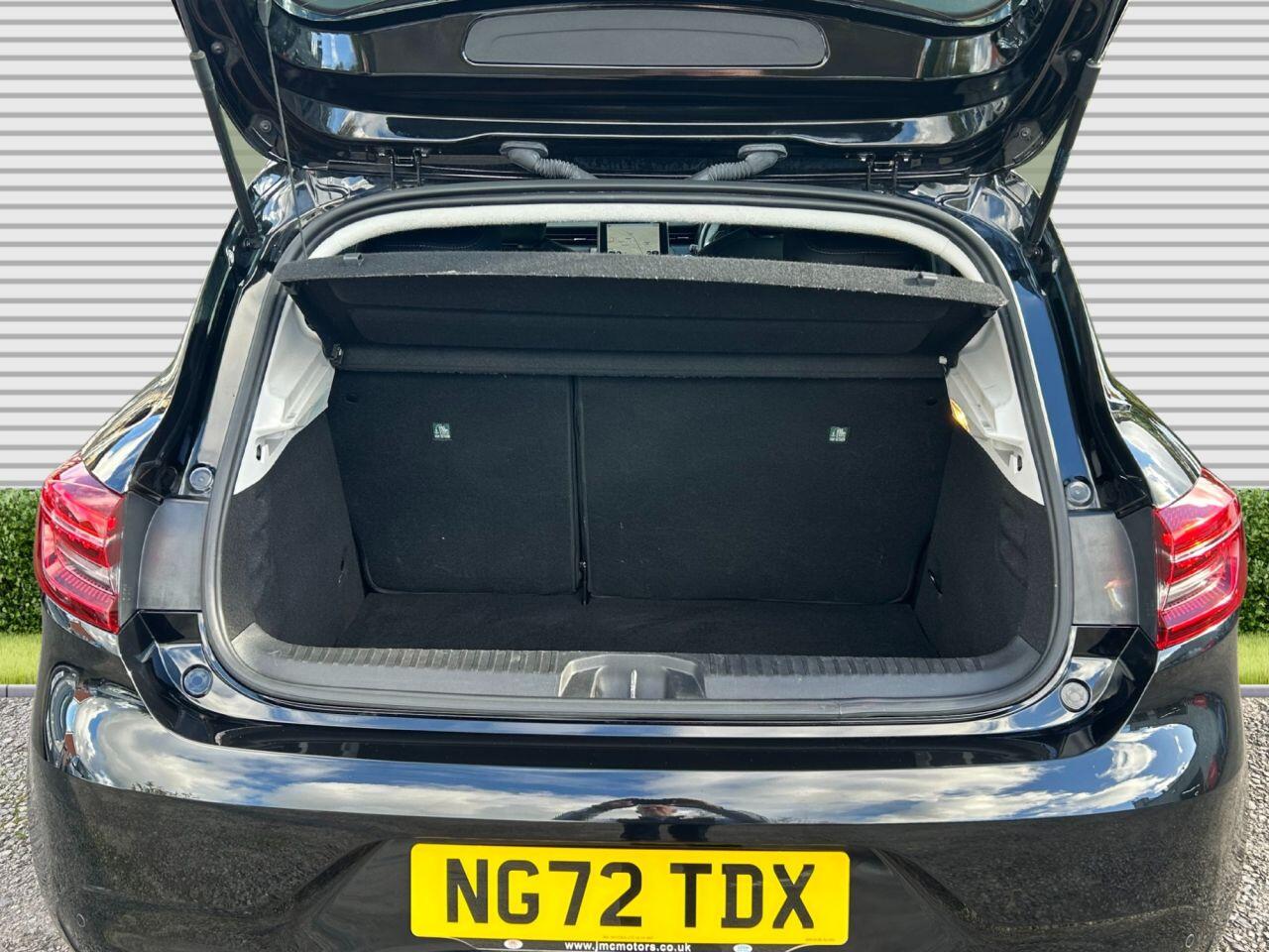 Renault Clio - Image 17