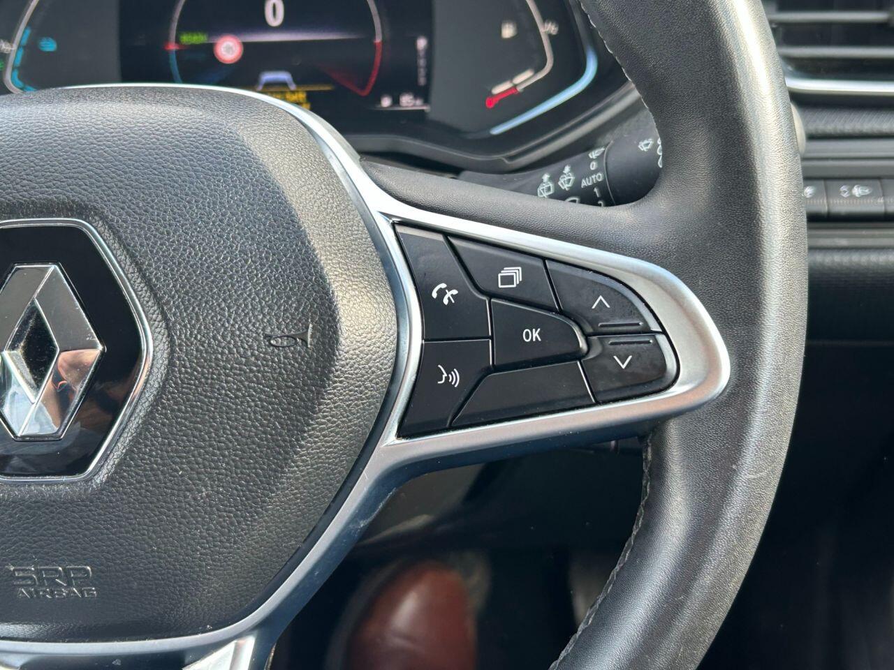 Renault Clio - Image 21