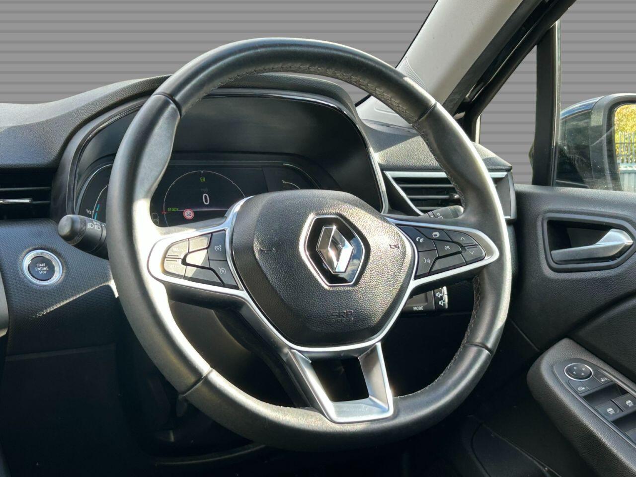 Renault Clio - Image 26