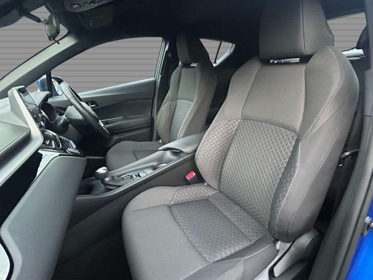 Toyota C-Hr - Image 13