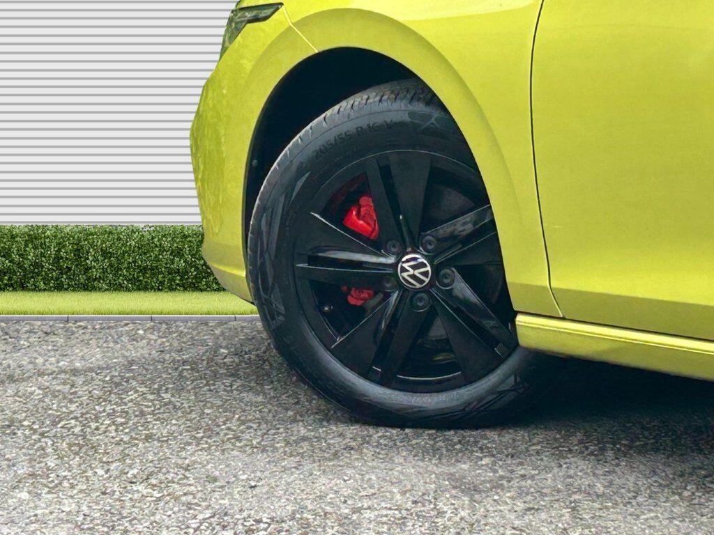 Volkswagen Golf - Image 26