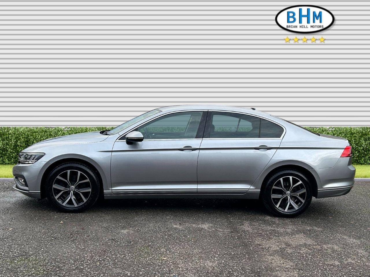 Volkswagen Passat - Image 26