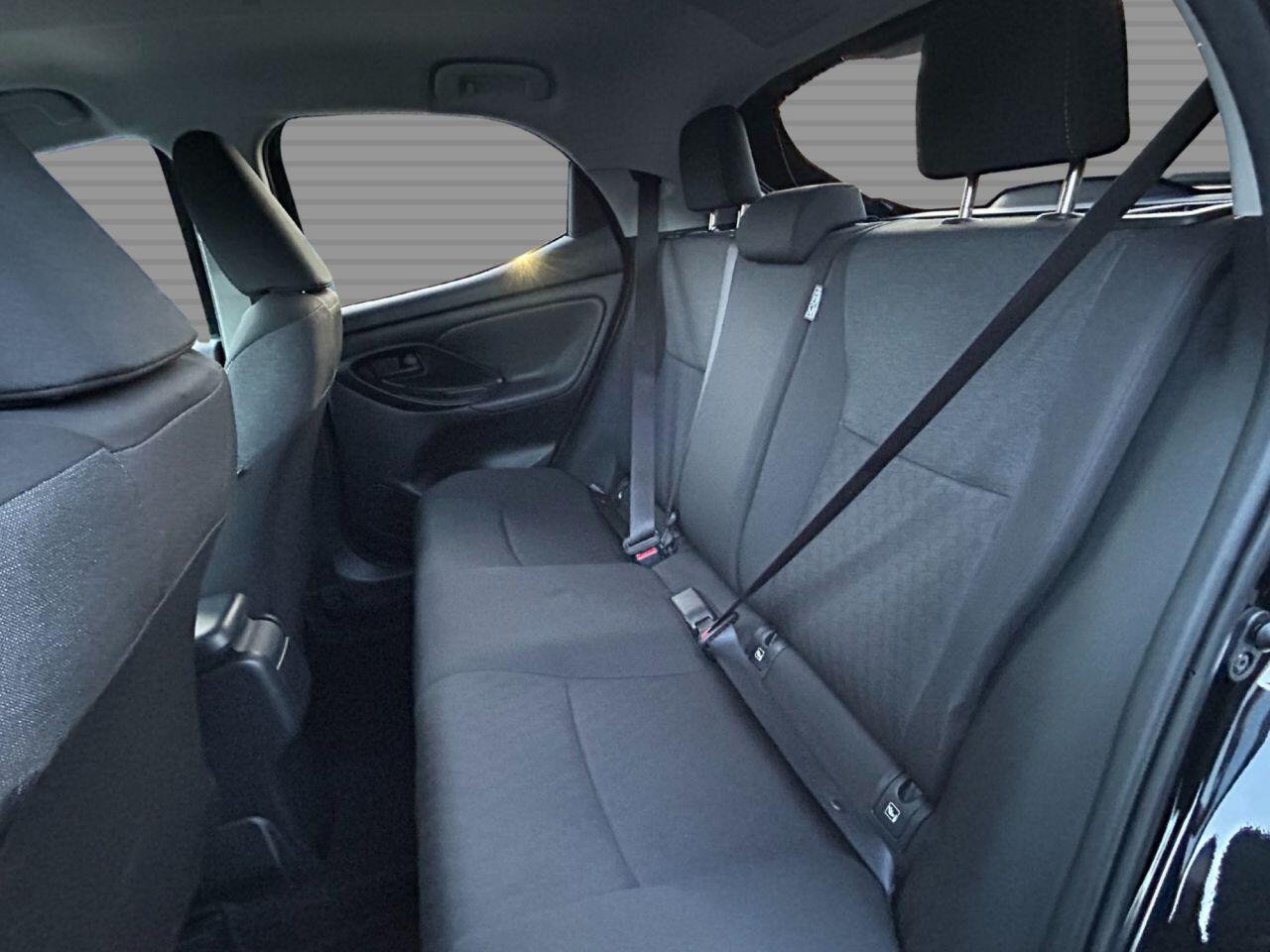 Toyota Yaris - Image 18