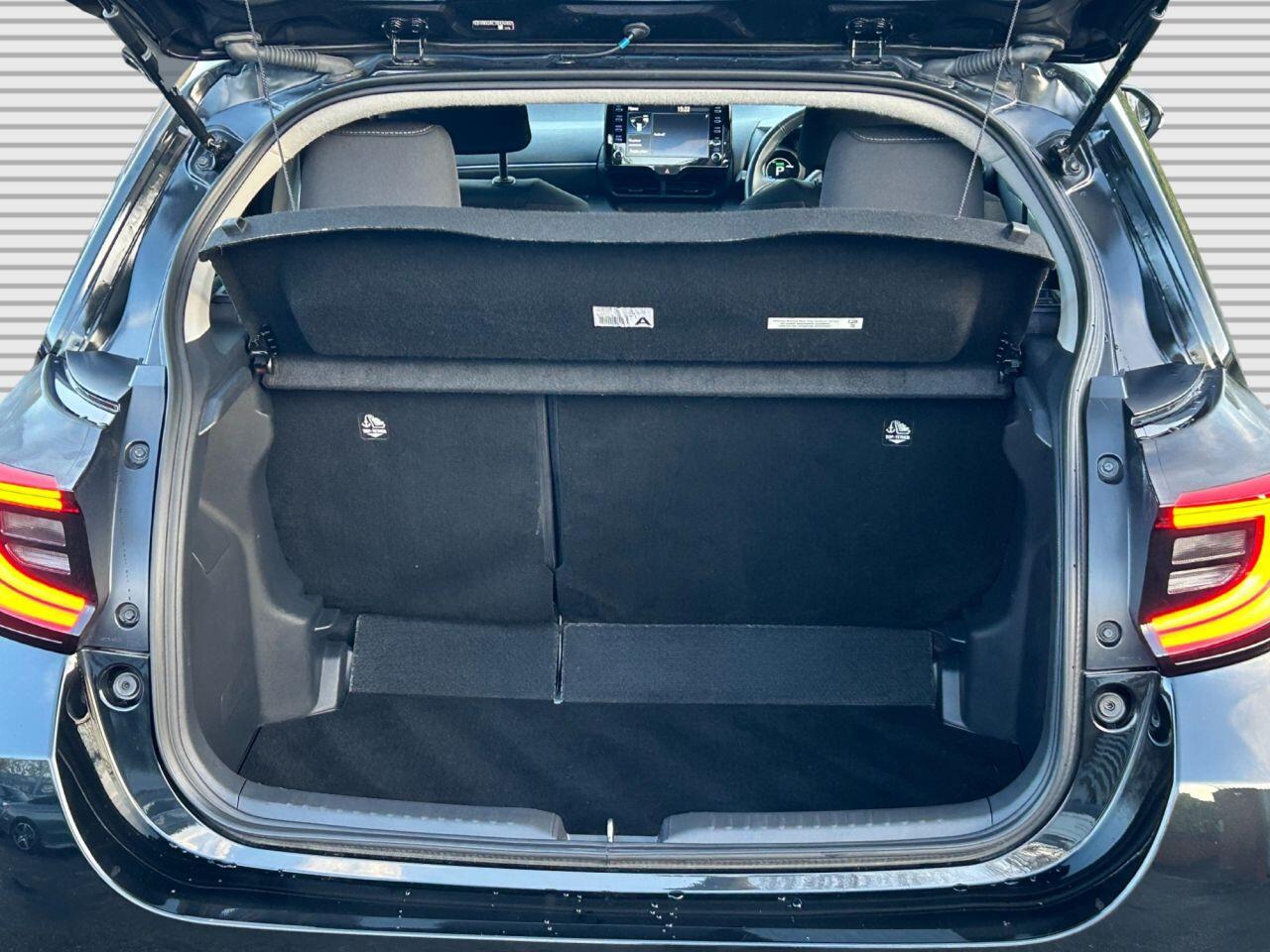 Toyota Yaris - Image 23