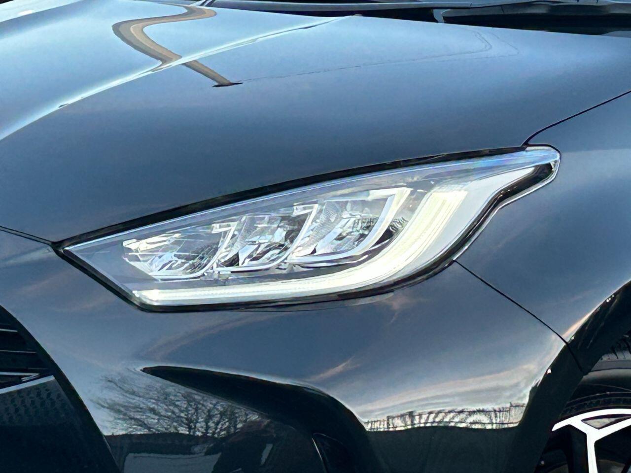 Toyota Yaris - Image 32