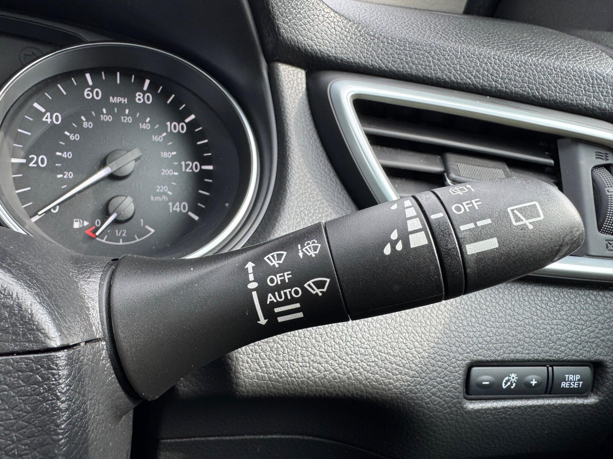 Nissan Qashqai - Image 28