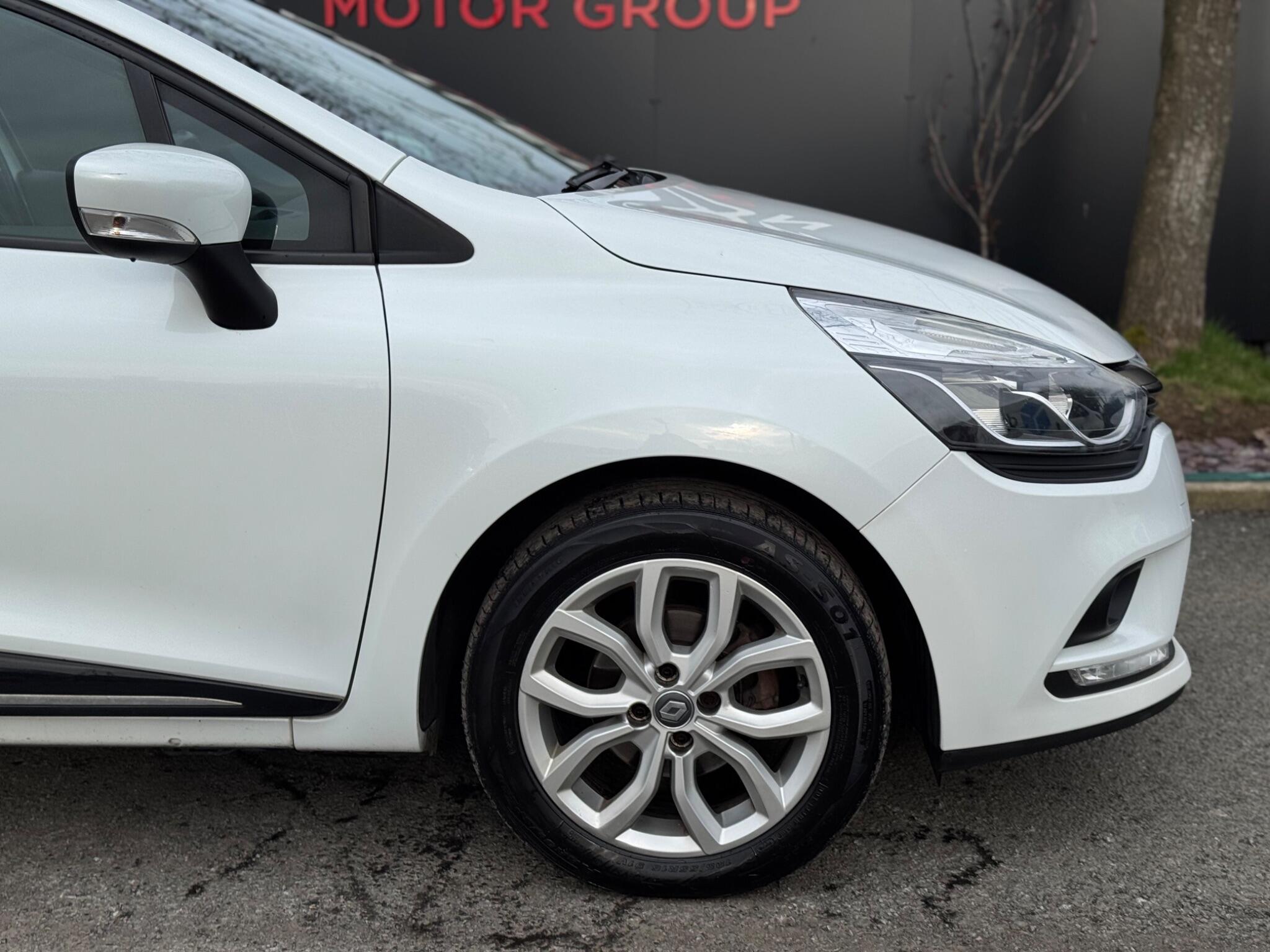 Renault Clio - Image 52