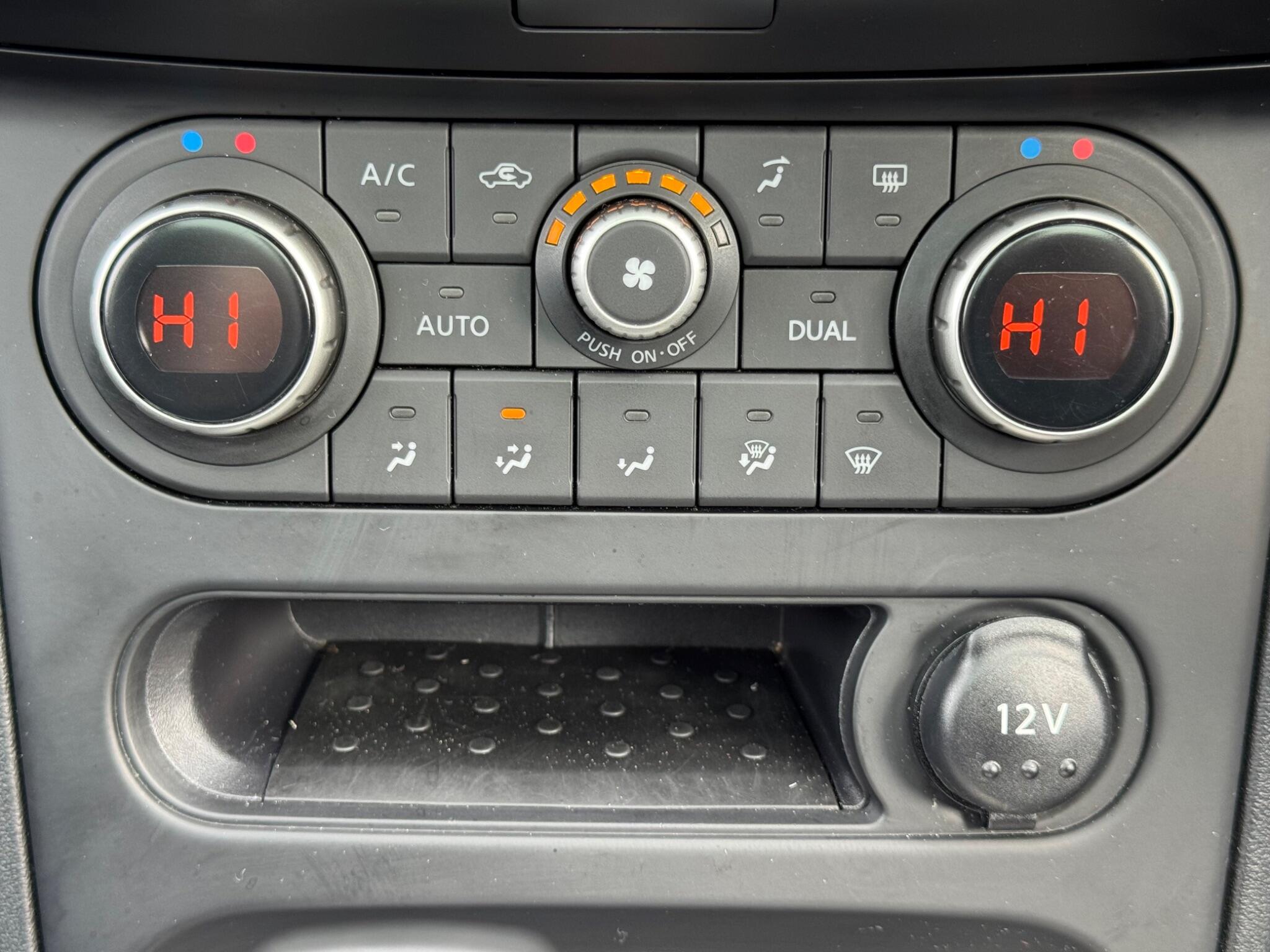 Nissan QASHQAI+2 - Image 31