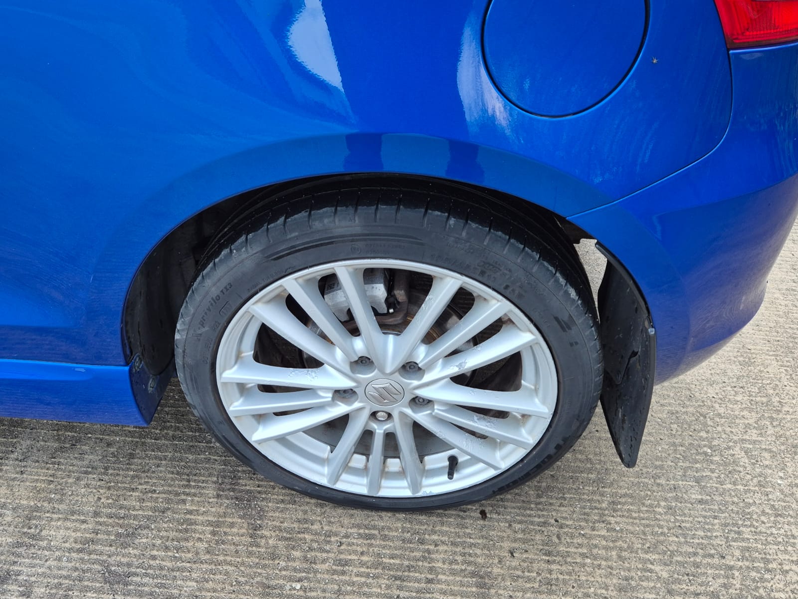 Suzuki Swift - Image 17