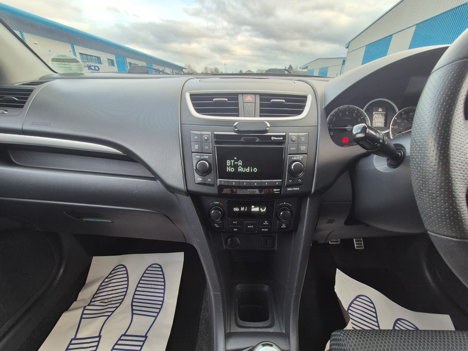 Suzuki Swift - Image 28