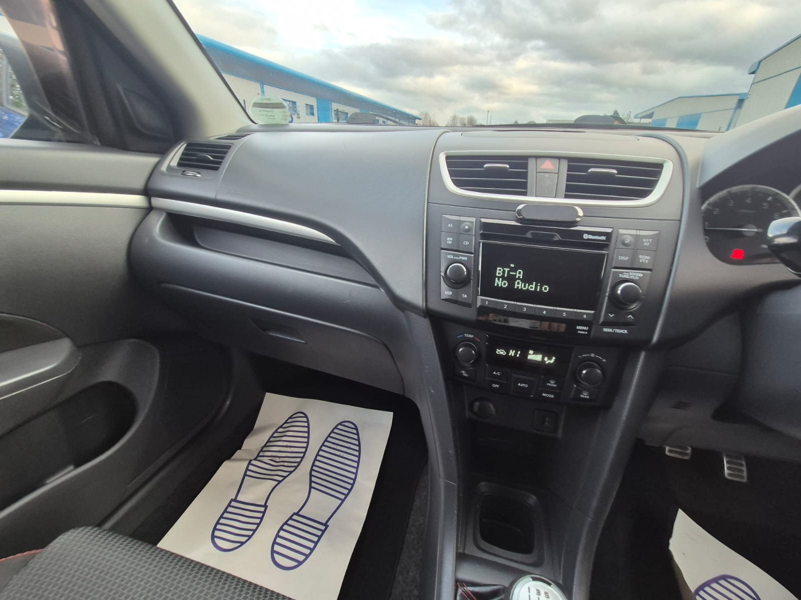 Suzuki Swift - Image 32