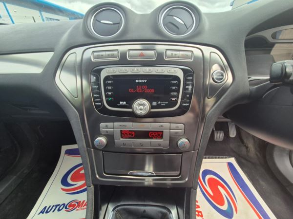 Ford Mondeo - Image 10