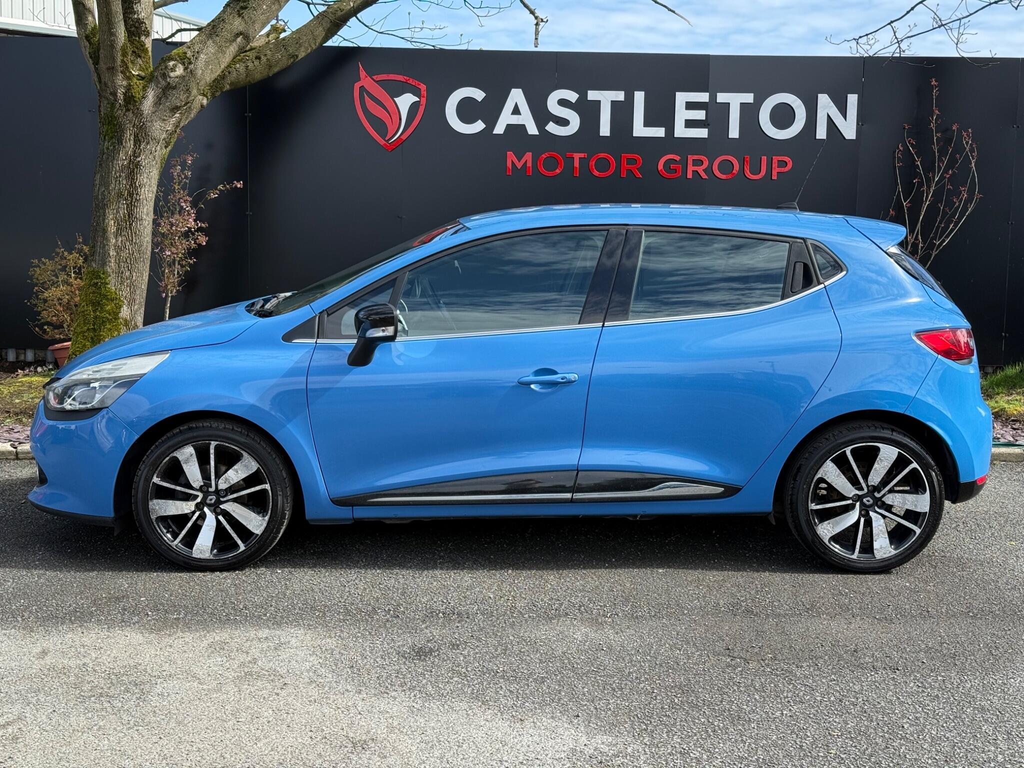 Renault Clio - Image 9