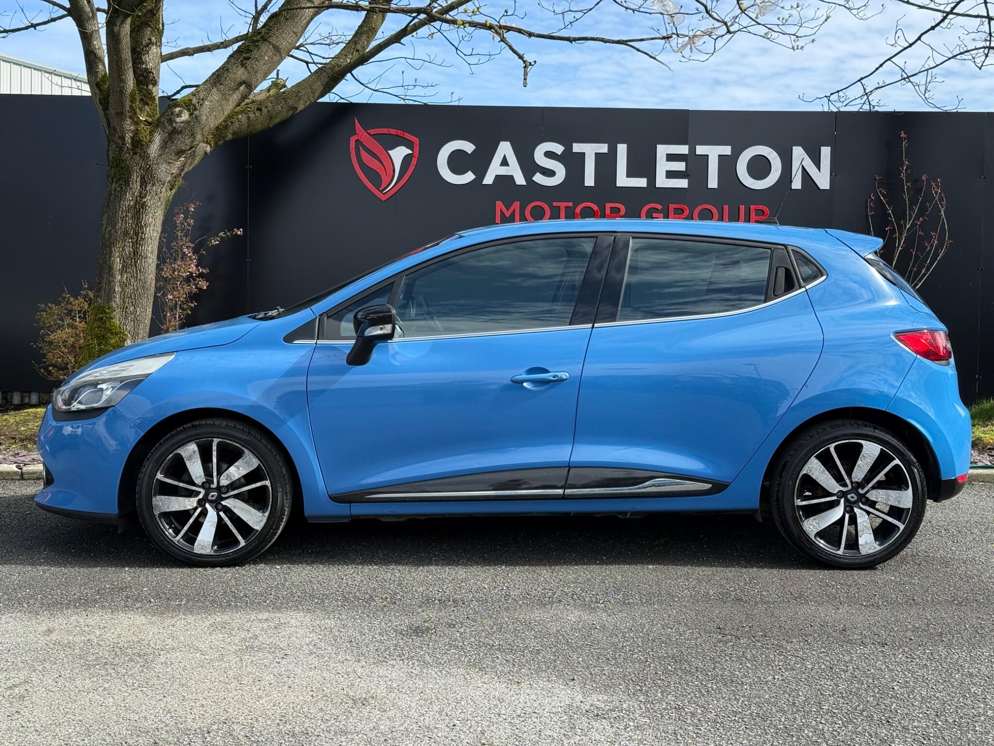 Renault Clio - Image 10