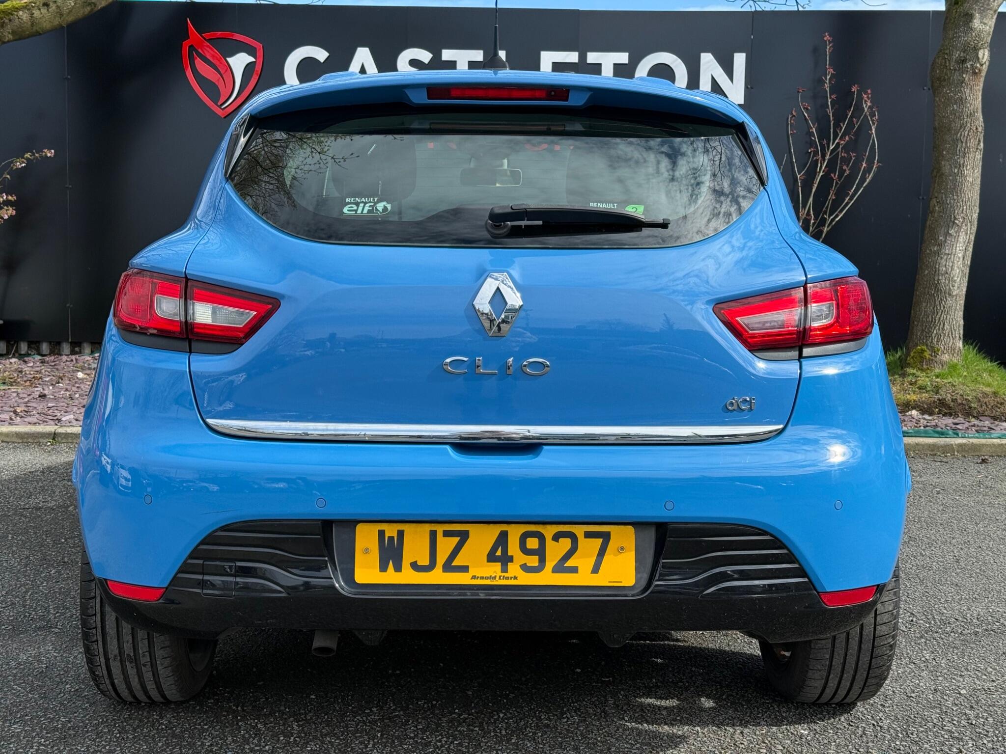 Renault Clio - Image 11