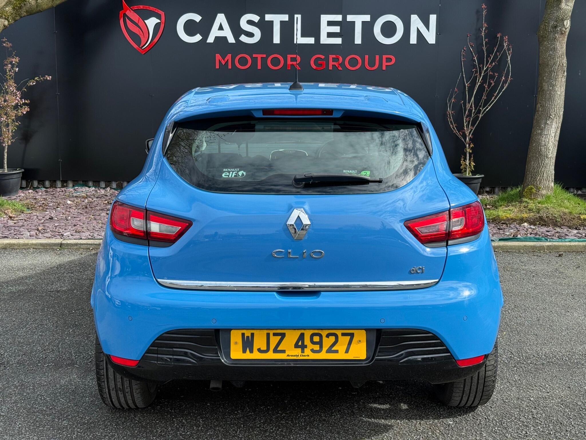Renault Clio - Image 12