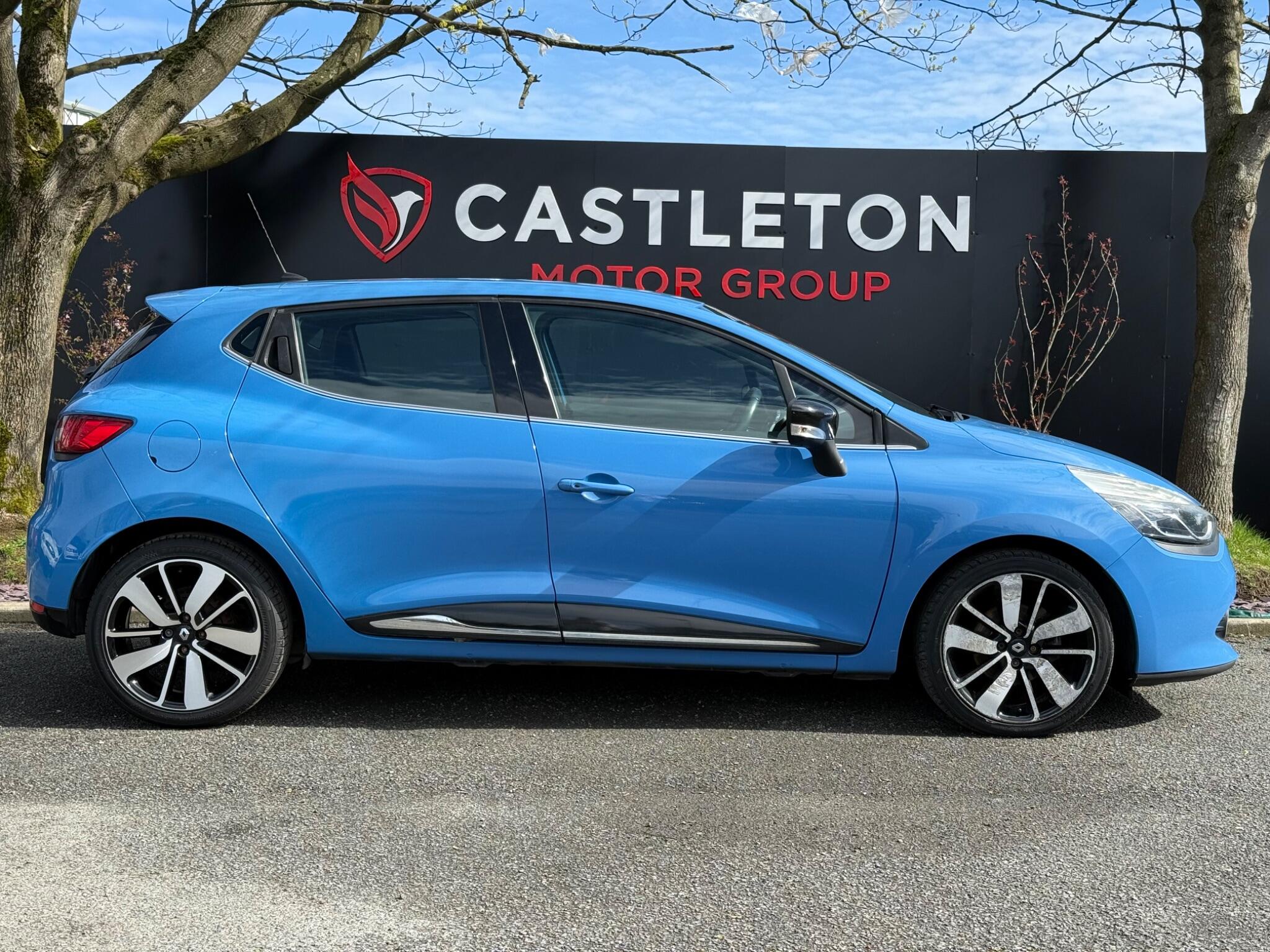 Renault Clio - Image 13