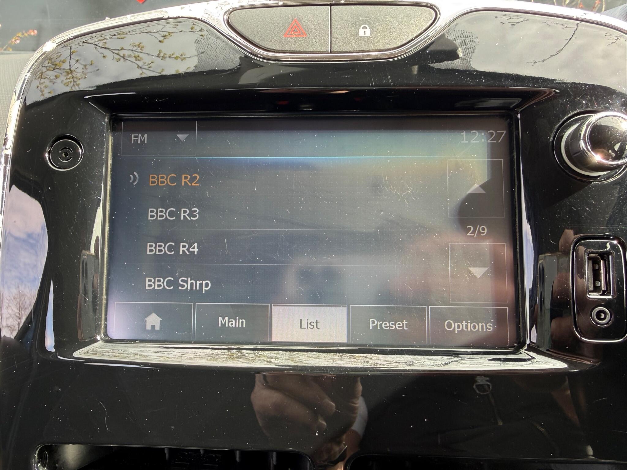 Renault Clio - Image 52