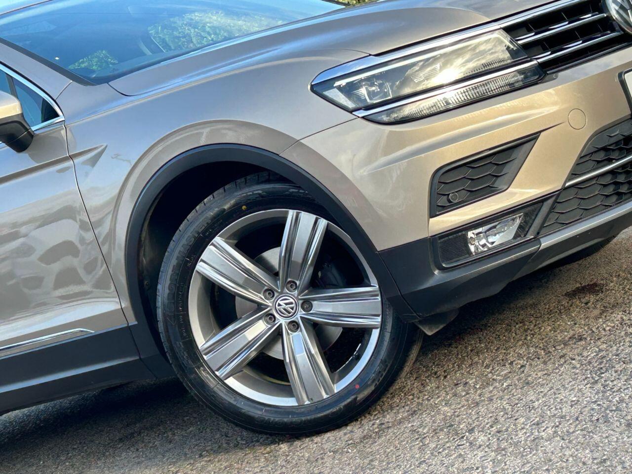 Volkswagen Tiguan - Image 25