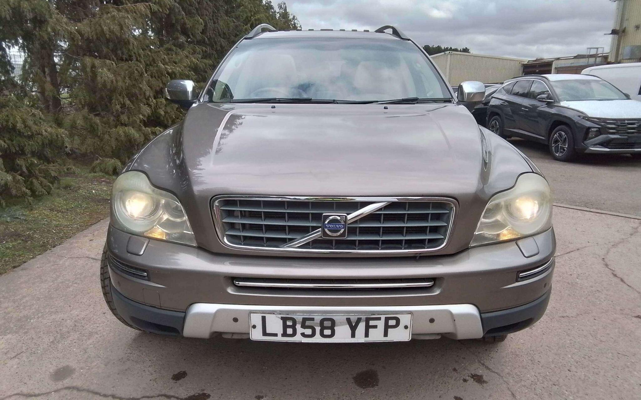 Volvo XC90 - Image 2
