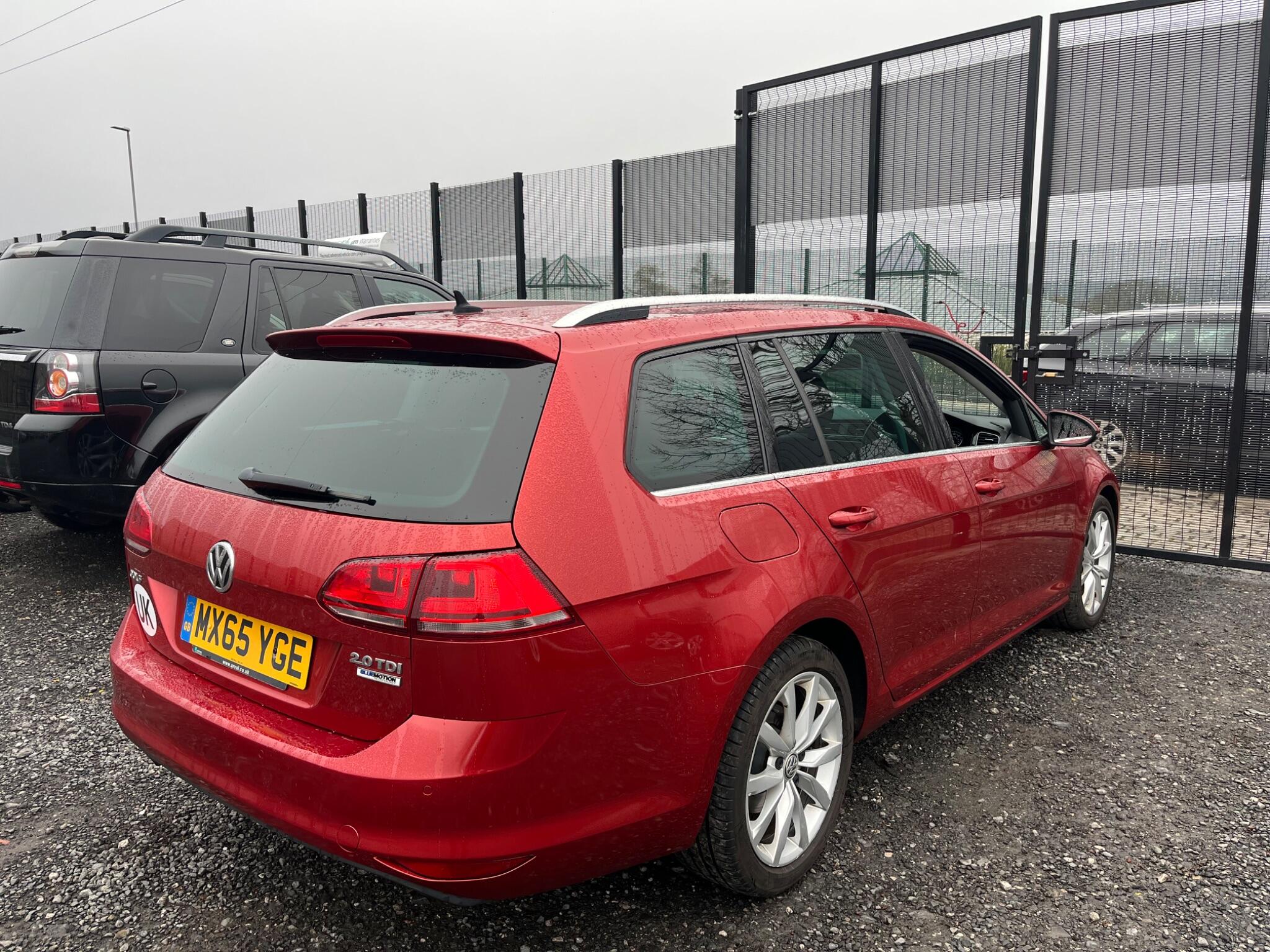 Volkswagen Golf - Image 11