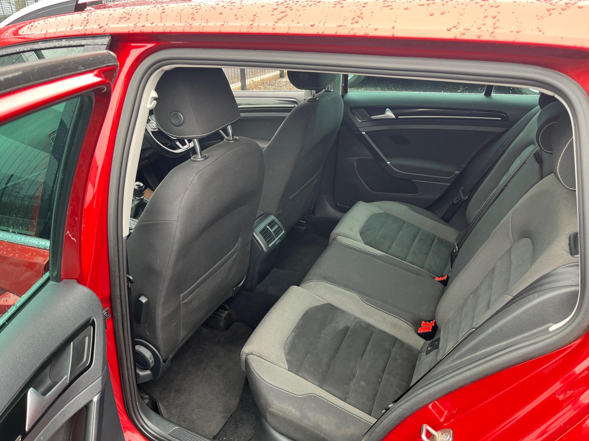 Volkswagen Golf - Image 20