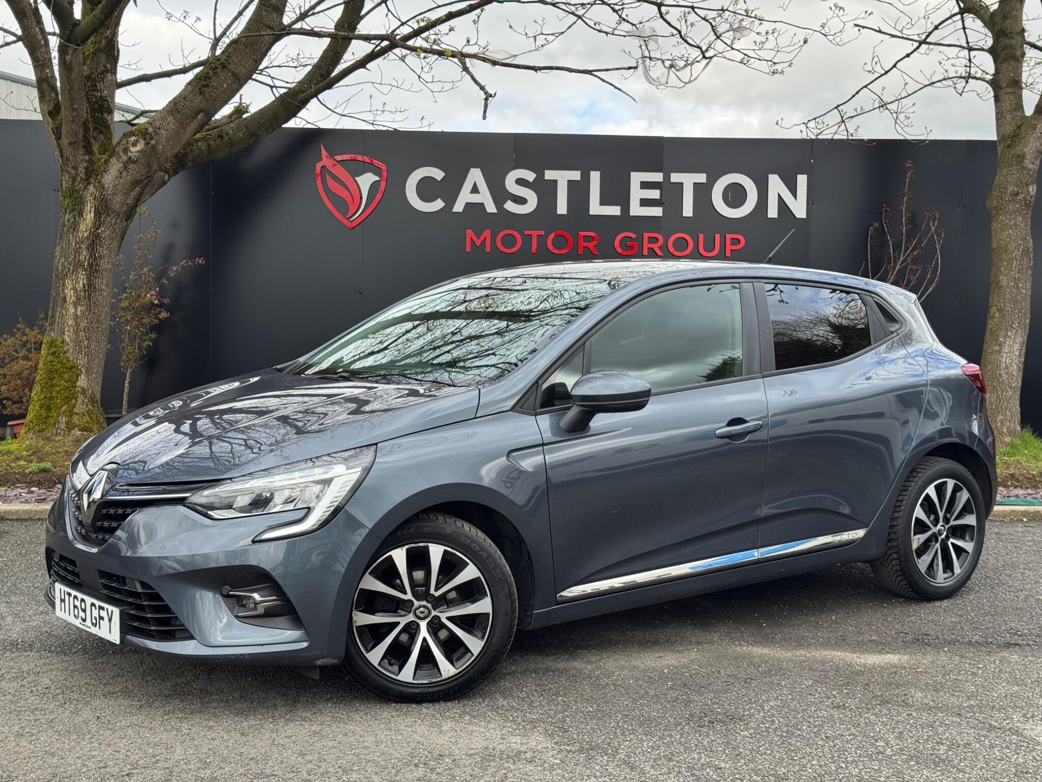 Renault Clio - Image 2