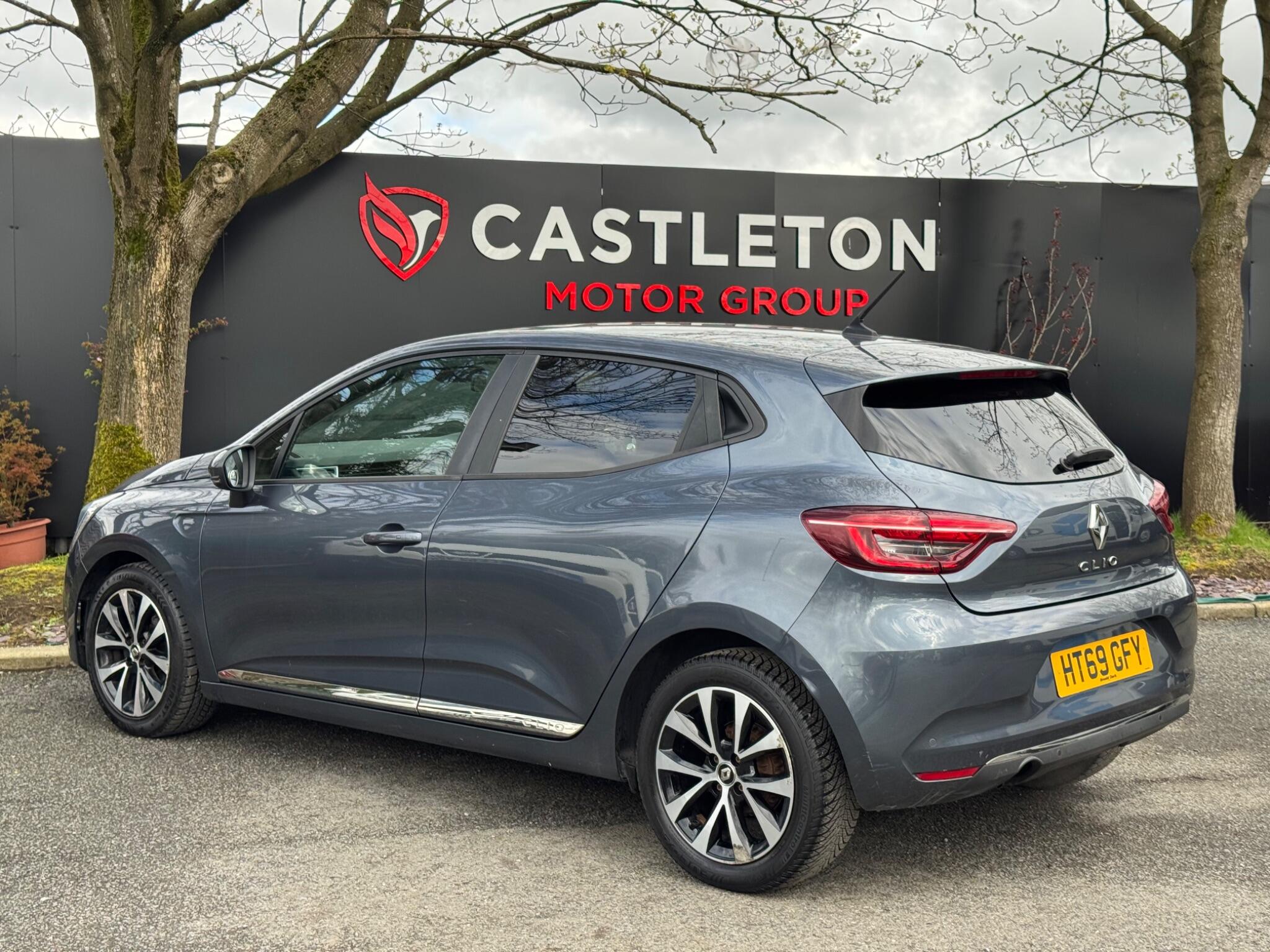 Renault Clio - Image 7