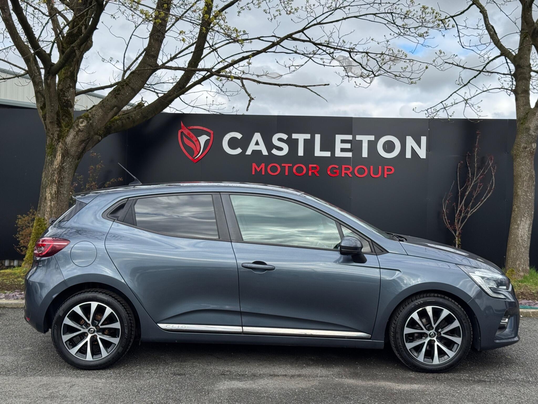 Renault Clio - Image 9