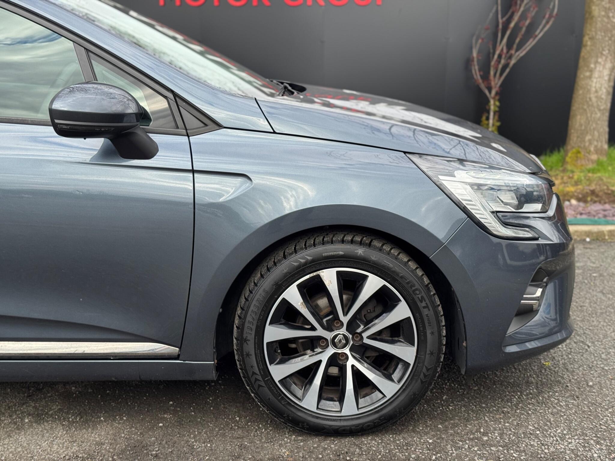 Renault Clio - Image 20